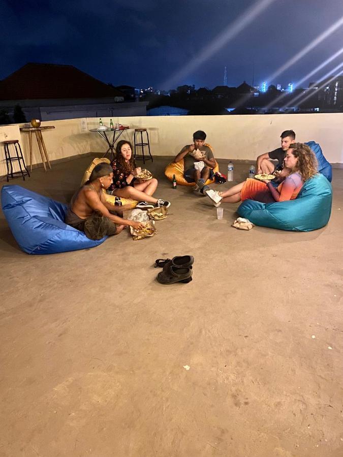 Amigos Guesthouse & Hostel Canggu  Luaran gambar