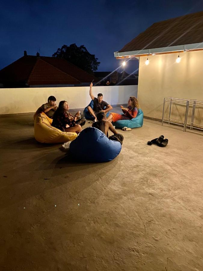 Amigos Guesthouse & Hostel Canggu  Luaran gambar