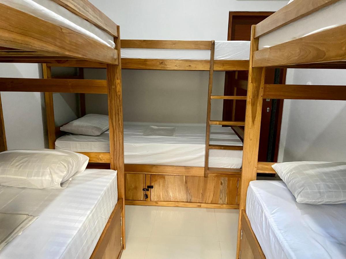 Amigos Guesthouse & Hostel Canggu  Luaran gambar
