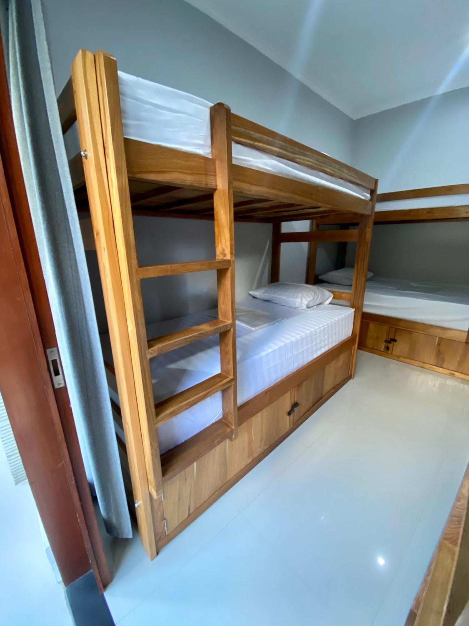 Amigos Guesthouse & Hostel Canggu  Luaran gambar
