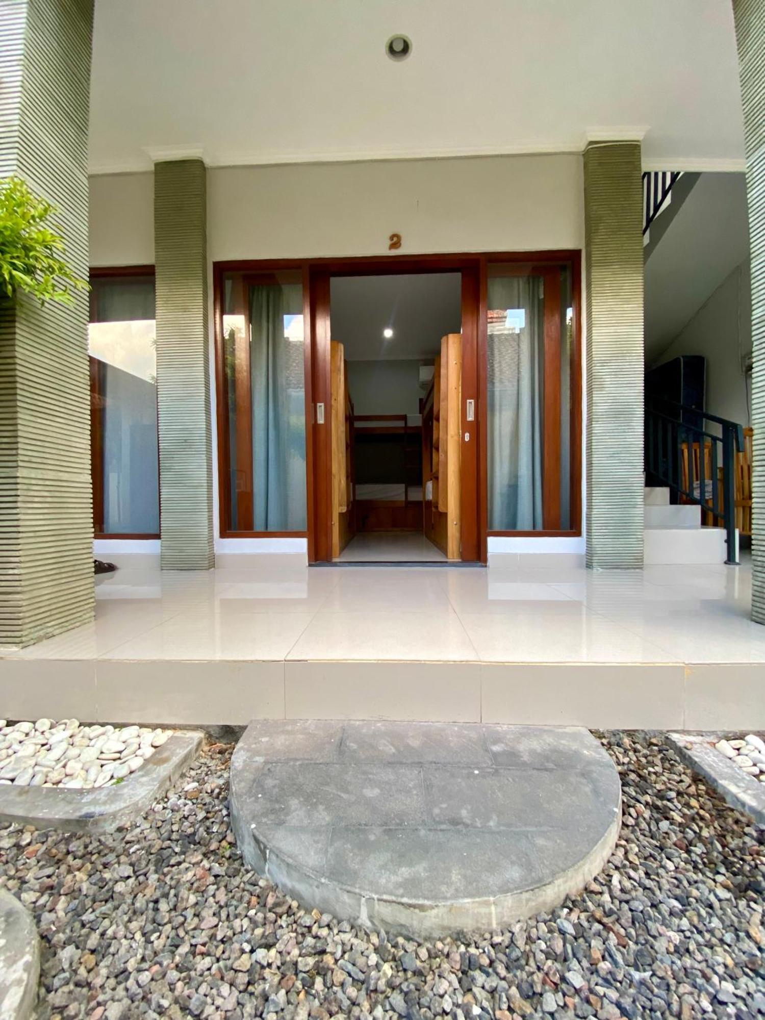 Amigos Guesthouse & Hostel Canggu  Luaran gambar